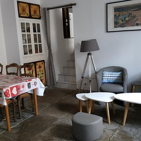 BOTOÙ KOAD, maison 2 ÉTOILES, WIFI gratuite, la MER, boulangerie, marché quotidien à 100 pas Douarnenez Exterior foto